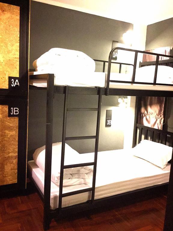 Eden Walking Street Hostel Chiang Mai Habitación foto